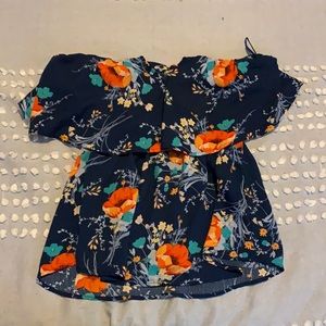 Floral strapless shirt size L 🌸10for10$🌸